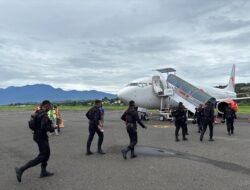 100 Personel Brimob Polda Papua Barat Diberangkatkan ke Sorong Papua Barat Daya Amankan Aksi Unjuk Rasa