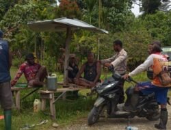 Kapolsubsektor Risei Sayati Sambangi Warga Kampung Daimboa, Ajak Jaga Kamtibmas Kondusif