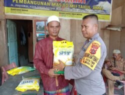 Polsek Muara Tami Wujudkan Kepedulian Sosial, Salurkan 1 Ton Beras kepada Tokoh dan Guru di Distrik Muara Tami