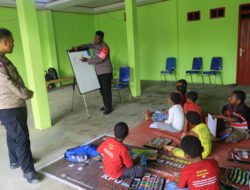 Belajar Sambil Bermain, Subsatgas Si-Ipar Ajarkan Anak-anak Yalimo Berhitung dengan Ceria