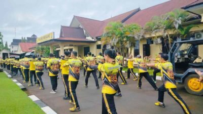 Personil Polres Merauke gelar Olahraga pagi guna menjaga Kebugaran dan Kesehatan