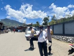 Wujudkan Lingkungan Aman dan Bersih, Polres Tolikara Bersama LMA Gelar Himbauan Kamtibmas kepada Warga