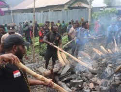 Kedekatan Dengan Masyarakat, Polres Puncak Jaya Gelar Acara Bakar Batu dalam Rangka Harkamtibmas