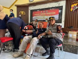 Polres merauke gelar donor darah serentak dalam rangka hari jadi humas polri ke-74, polisi humas harapan masyarakat