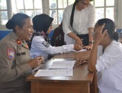 Pengawasan Dana BOS, Polda Papua Sambangi Dua Sekolah di Merauke