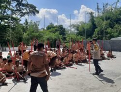 Peduli Dunia Pendidikan, Bhabinkamtibmas Kelurahan Waena Sambangi Siswa SD Papua Kasih