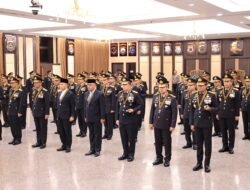 Kapolda Papua Barat Terima Penghargaan Bintang Bhayangkara Pratama