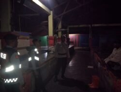 Samapta Polres Sarmi Gelar Patroli Malam, Pastikan Keamanan di Pasar Sentral Mararena