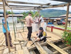 Polsek Bokondini dan Warga Gotong Royong Siapkan Peresmian Gereja GKI Solafide
