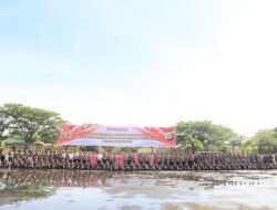 Polda Papua Barat Gelar Upacara Kenaikan Pangkat 438 Personel Polri dan PNS Polri