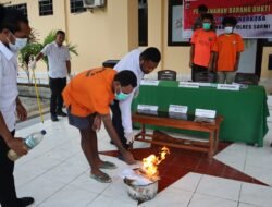 Kasat Narkoba Polres Sarmi Pimpin Press Release dan Pemusnahan Barang Bukti Narkotika Jenis Ganja