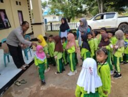 Kapolsek Jagebob Bersama Anggota Laksanakan Program Polisi Sahabat Anak