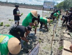 Kapolres Sarmi Hadiri Tanam Perdana Padi Sawah Program Cetak Sawah Rakyat di Bonggo