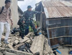 Rumah Warga Ambruk Diterjang Angin Kencang, Dandim 1310/Bitung Turun Langsung Tinjau Lokasi dan Berikan Bantuan