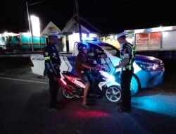 Malam Minggu, Satlantas Polres Waropen Gelar Patroli Blue Light Jaga Kamseltibcar Lantas