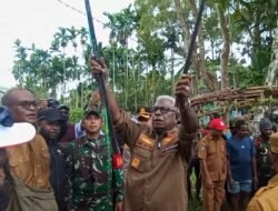 Perdamaian Adat Akhiri Konflik Kwamki Narama, Bupati Mimika Tegaskan Tidak Boleh Ada Lagi Perang