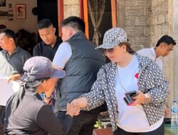 Peduli Warga Kurang Mampu, Anggota Koramil Lembeh Dampingi Penyaluran Bantuan Sembako