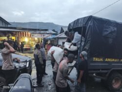 Ketua Umum Bhayangkari Salurkan Bantuan Sembako untuk Korban Kebakaran di Tolikara