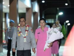 Polda Papua Barat Gelar Penyambutan Kapolda Baru, Penyerahan Pataka, dan Pelepasan Kapolda Lama