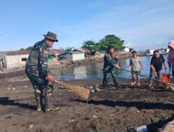 Wujudkan Lingkungan Asri, Koramil 03 Likupang Karya Bakti Bersihkan Pesisir Pantai Desa Likupang Kampung Ambong
