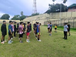 Puluhan Pelajar Ikuti Binlat Seleksi Penerimaan Polri Terpadu 2026 di Stadion 16 November Fakfak