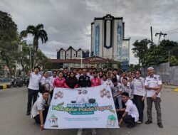 Bidlabfor Polda Papua Bagikan 300 Takjil di Taman Imbi, Wujud Kepedulian di Bulan Ramadhan 1447 H