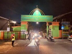 Hadir di Tengah Masyarakat, Polresta Manokwari Amankan Ibadah Tarawih Selama Ramadhan 1447 Hijriah/ 2026 Masehi