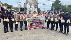 Polwan Polda Papua Barat Dan Polresta Manokwari Gelar Aksi Sosial Berbagi Takjil di Bulan Suci Ramadan