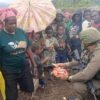 Saat Polisi dan Anak-Anak Papua Tertawa Bersama di Sugapa