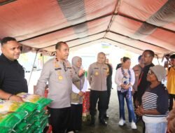Polda Papua Barat Gelar Bazar Gerakan Pangan Murah Polri, Salurkan Beras SPHP kepada Masyarakat