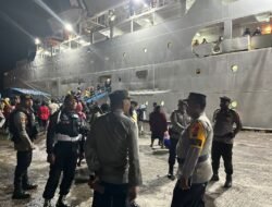 Pengamanan Arus Mudik Lebaran di Pelabuhan Manokwari, Personel Operasi Ketupat Mansinam 2026 Siaga Layani Penumpang Kapal