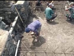 Demi Segera Terwujudnya Jembatan Beton Garuda, Warga dan Babinsa Turun Bantu Proses Pekerjaan