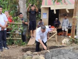 Dorong Terwujudnya Infrastruktur Desa, Danramil 1310-03/Likupang Bersama Forkopimcam Gelar Prosesi Peletakan Batu Pertama Pembangunan Jembatan Perintis Garuda di Desa Kokoleh Satu