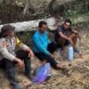 Wujud Nyata Dukung Ketahanan Pangan, Bhabinkamtibmas Banjar Ausoy Turun Langsung Bantu Warga Panen Jagung