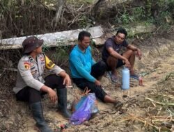 Wujud Nyata Dukung Ketahanan Pangan, Bhabinkamtibmas Banjar Ausoy Turun Langsung Bantu Warga Panen Jagung