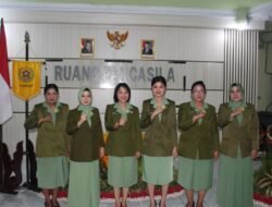 Perkuat Organisasi Persit di Lingkungan Koorcab Rem 131 PD XIII/Merdeka, Ny. Meryah Dewa Made Terima Tugas dan Tanggung Jawab Jabatan Ketua Persit KCK Cabang LXII Dim 1310/Bitung