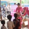 Bhayangkari Peduli, Senyum Anak-Anak Moskona Menghangatkan Peringatan HKGB ke-74 di Teluk Bintuni